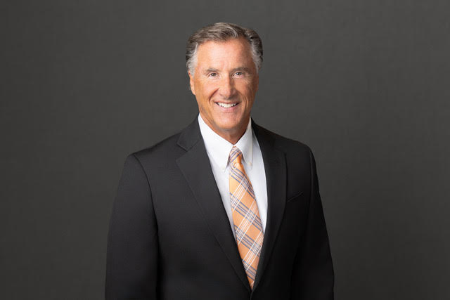 Portrait of Dan Thompson